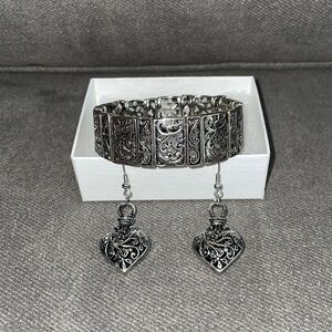 listing-status-banner